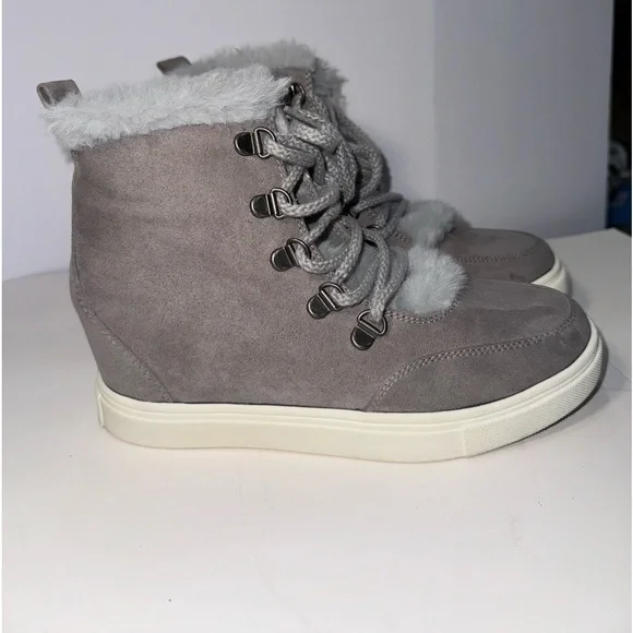 Madden Girl Women's Pulley Ankle Boot Gray Size 8 - Picture 3 of 9